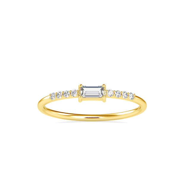 baguette cut lab-grown diamond ring in yellow gold